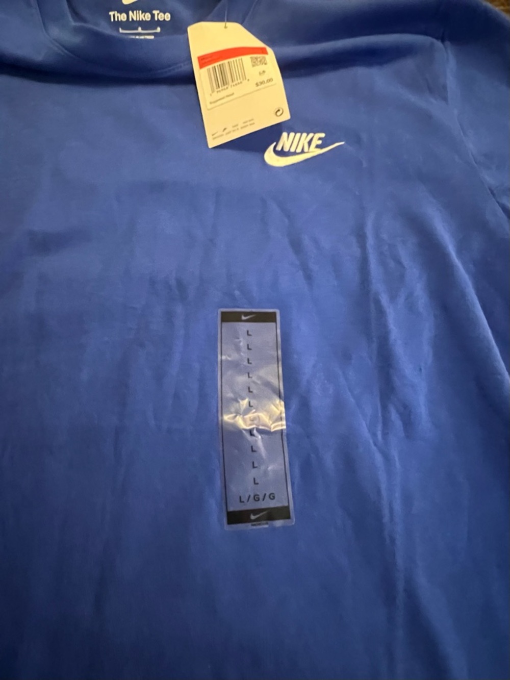 Nike Blue Short Sleeve Crewneck Tee with White Swoosh - Picture 6 of 9